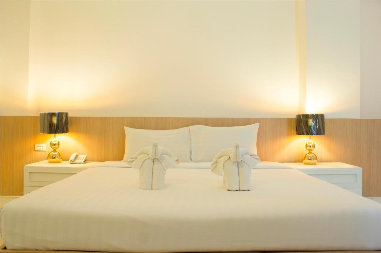 Hatyai Holiday Hotel หาดใหญ่ ภายนอก รูปภาพ